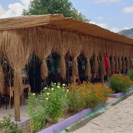 Zeyve Lavanta Tatilköyü Bungalov Evler