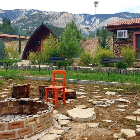 Oda ve Kahvaltı Zeyve Lavanta Tatilköyü Bungalov Evler *