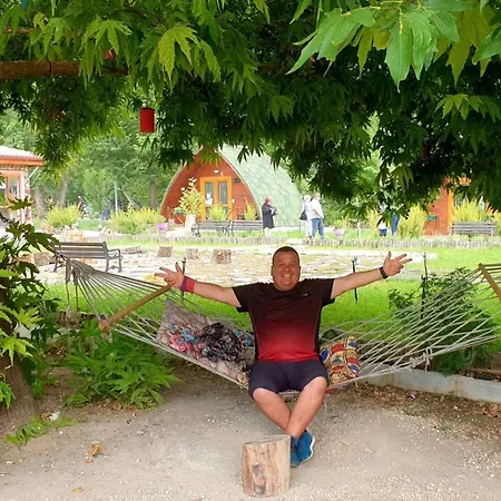 Zeyve Lavanta Tatilköyü Bungalov Evler Oda ve Kahvaltı Ermenek